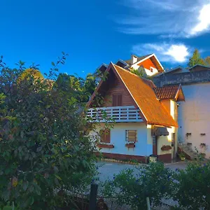 Quarto em Acomodações Particulares Recanto Dos Gimmi, Campos do Jordão