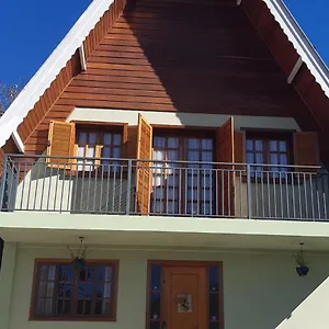 Quarto em Acomodações Particulares Silvérios Suítes Da Montanha, Campos do Jordão